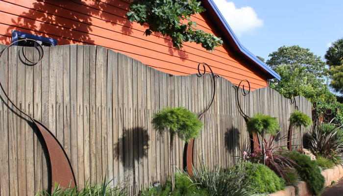 Fence decorations